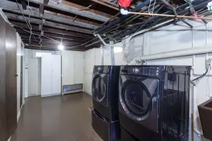 72 Bedlow Ave, Newport, RI 02840 - Photo 35