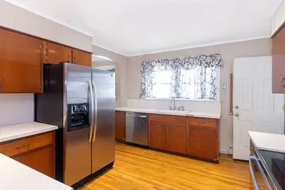 72 Bedlow Avenue, Newport, RI 02840 - Photo 9