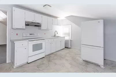 72 Bedlow Avenue, Newport, RI 02840 - Photo 25