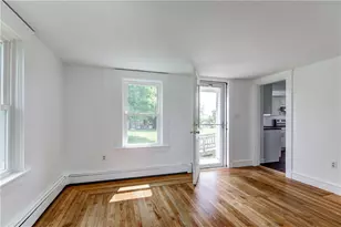 44 Paquins Ln, Portsmouth, RI 02871 - Photo 3