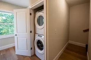 12 University Ave, Providence, RI 02906 - Photo 9