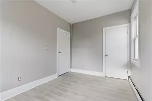 35 Gray St, Providence, RI 02909 - Photo 5