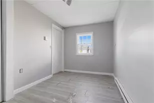 35 Gray St, Providence, RI 02909 - Photo 19