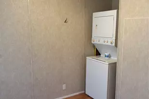 662 Forest Park Pkwy, Middletown, RI 02842 - Photo 5