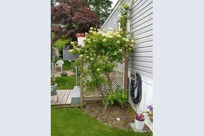 662 Forest Park Parkway, Middletown, RI 02842 - Photo 9