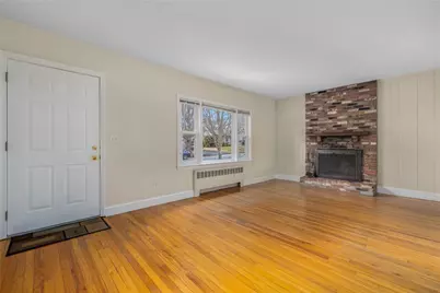 30 Toppa Boulevard, Newport, RI 02840 - Photo 5