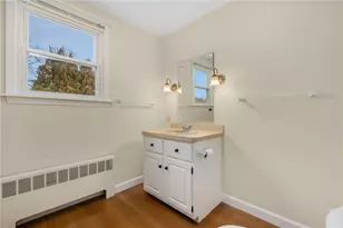 30 Toppa Blvd, Newport, RI 02840 - Photo 29