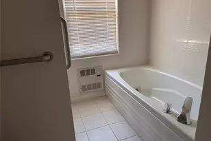 100 Clinton Dr, North Kingstown, RI 02852 - Photo 9