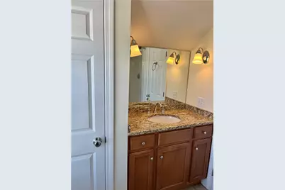 31 Garfield Avenue #2, Bristol, RI 02806 - Photo 13