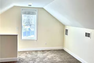 31 Garfield Ave, Bristol, RI 02806 - Photo 17