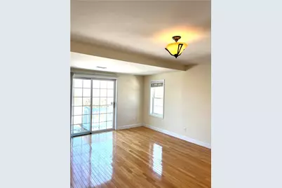 31 Garfield Avenue #2, Bristol, RI 02806 - Photo 5