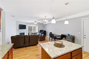 9 Gray Coach Ln, Cranston, RI 02921 - Photo 5