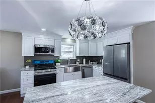 12 Whittier Dr, Coventry, RI 02816 - Photo 5