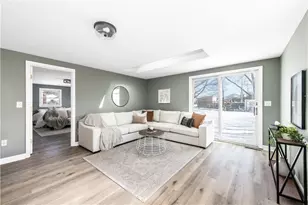 70 Manistee St, Pawtucket, RI 02861 - Photo 5