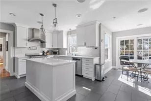 24 Hyland Ave, East Greenwich, RI 02818 - Photo 13