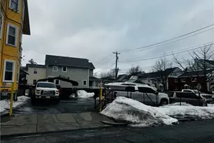 30 Bridgham St, Providence, RI 02907 - Photo 5