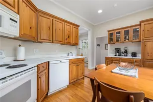 165 Waterman St, Providence, RI 02906 - Photo 9