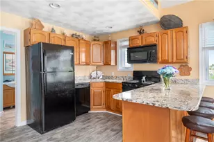 64 Burnside Ave, Narragansett, RI 02882 - Photo 11