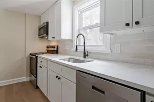 6 Seneca St, Warwick, RI 02886 - Photo 5