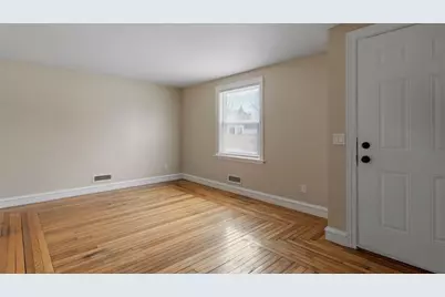 6 Seneca Street, Warwick, RI 02886 - Photo 9