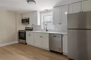 6 Seneca St, Warwick, RI 02886 - Photo 3