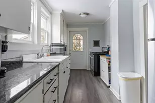 13 Prospect Ave, Narragansett, RI 02882 - Photo 7