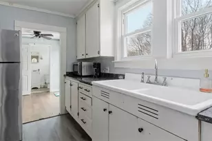 13 Prospect Ave, Narragansett, RI 02882 - Photo 9