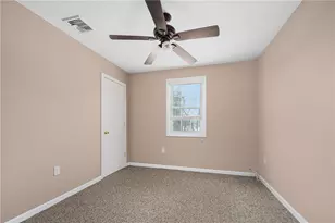 190 Gladstone St, Cranston, RI 02920 - Photo 15