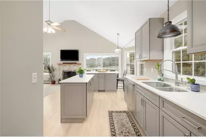 125 Montauk Road, Narragansett, RI 02882 - Photo 5