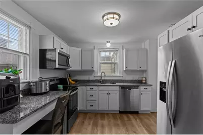 44 Bedlow Avenue, Newport, RI 02840 - Photo 5