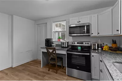 44 Bedlow Avenue, Newport, RI 02840 - Photo 7