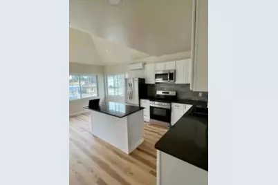 458 Smithfield Avenue, Pawtucket, RI 02860 - Photo 3