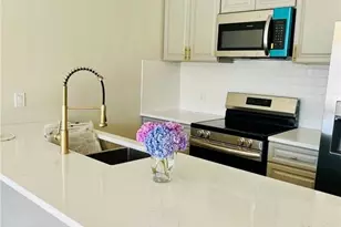 458 Smithfield Ave, Pawtucket, RI 02860 - Photo 11