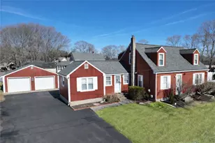 11 Blackbird Rd, South Kingstown, RI 02892 - Photo 1