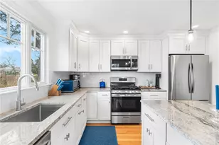 107 Dighton Ave, Portsmouth, RI 02871 - Photo 11