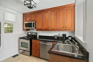 77 Coggeshall Ave, Newport, RI 02840 - Photo 5