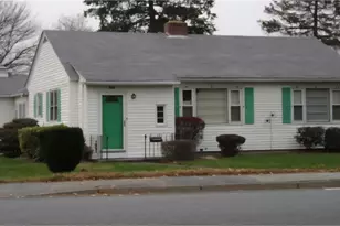 839 Greenwich Ave, Warwick, RI 02886 - Photo 1