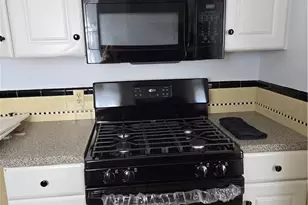 839 Greenwich Ave, Warwick, RI 02886 - Photo 23