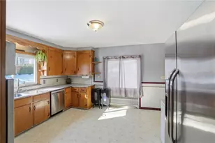 48 Rowley St, Providence, RI 02909 - Photo 11