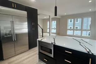 152 Colonial Rd, Providence, RI 02906 - Photo 19