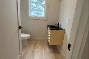 152 Colonial Rd, Providence, RI 02906 - Photo 25