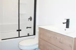 1232 Narragansett Blvd, Cranston, RI 02905 - Photo 19