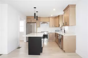 1232 Narragansett Blvd, Cranston, RI 02905 - Photo 11