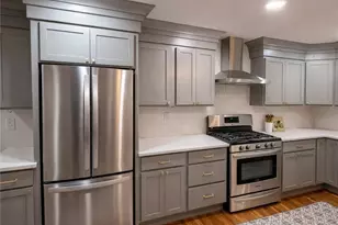 228 3rd Ave, Warwick, RI 02888 - Photo 3