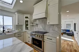 18 Sunset Ln, Portsmouth, RI 02871 - Photo 19