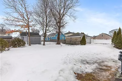 252 Vine Street, Pawtucket, RI 02861 - Photo 27