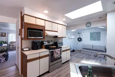 38 Meadowcrest Drive, East Providence, RI 02915 - Photo 7