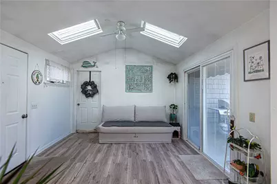 38 Meadowcrest Drive, East Providence, RI 02915 - Photo 9