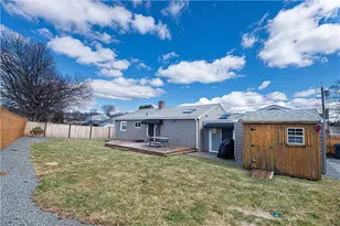 38 Meadowcrest Dr, East Providence, RI 02915 - Photo 19