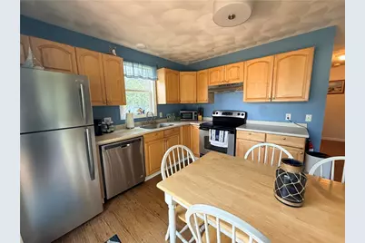 60 Madison Avenue, Portsmouth, RI 02872 - Photo 5